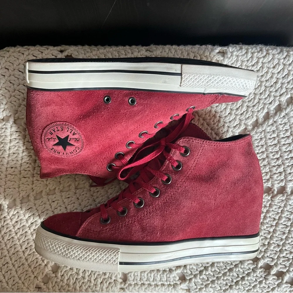 Converse Chuck Taylor All Star Wedge Platform Hi Top Shoes Women's Red Suede 9